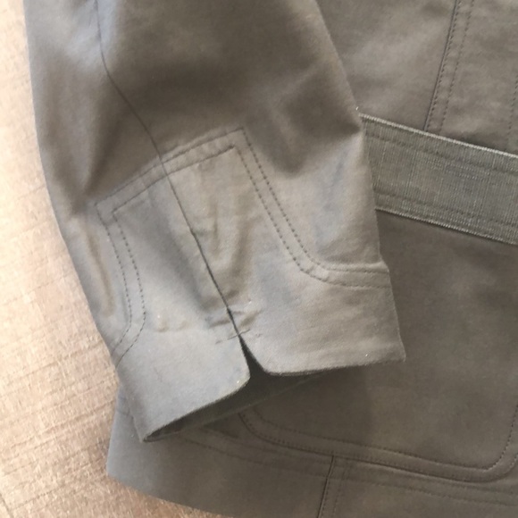 ELLEN TRACY MILITARY STYLE JACKET WOMANS SIZE 12 - Picture 11 of 12